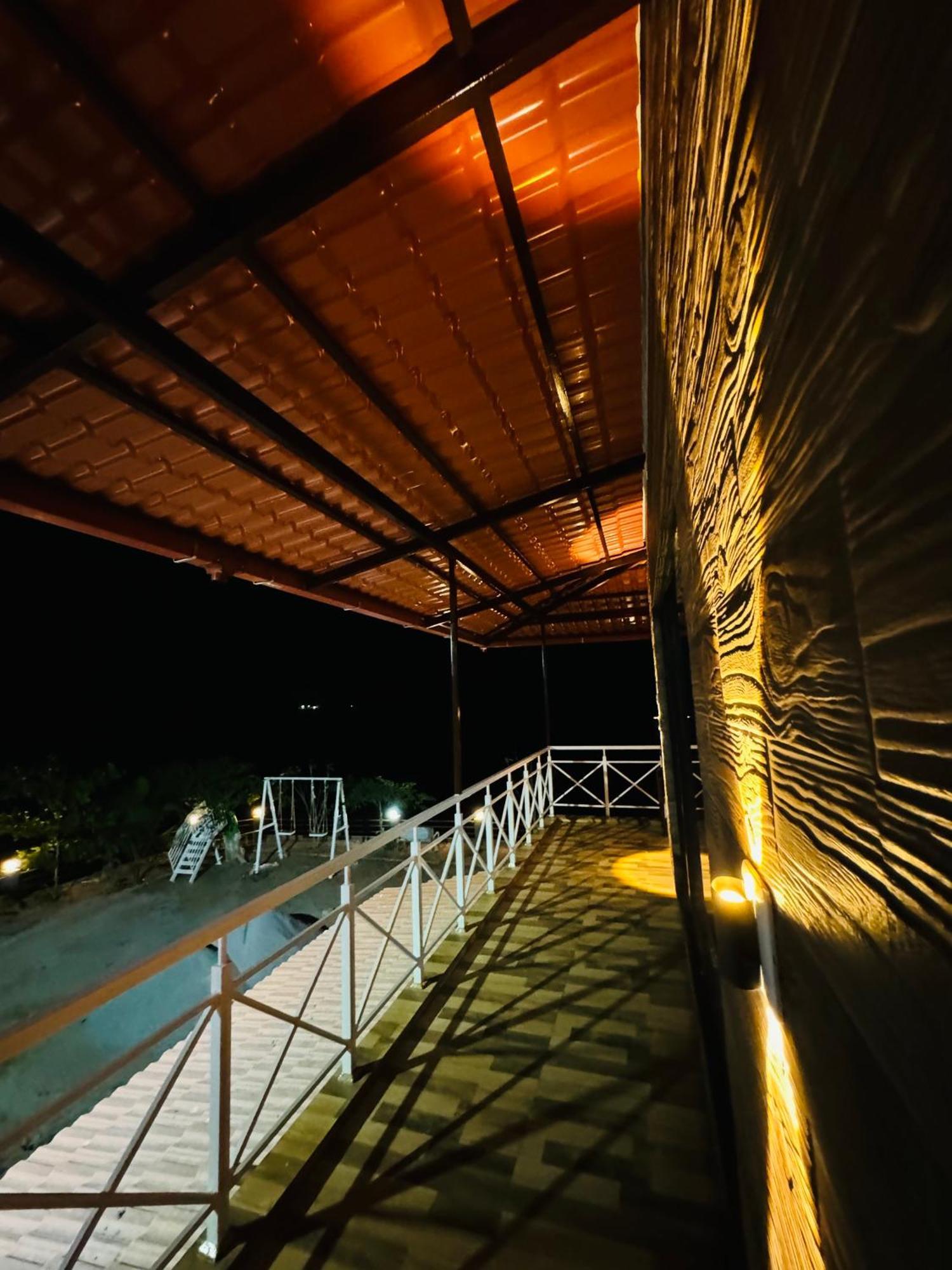 The Glasswater By The Backwater Homestay Kalyānpur 外观 照片