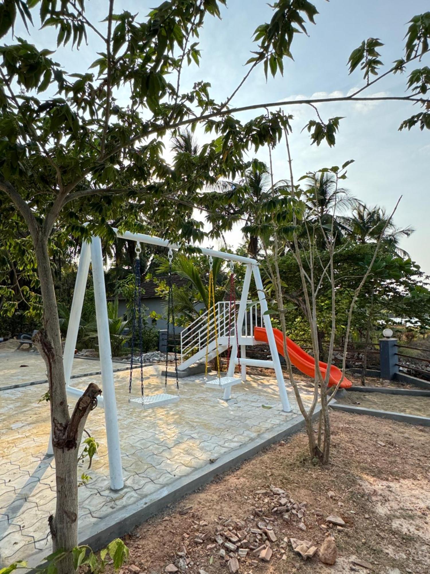 The Glasswater By The Backwater Homestay Kalyānpur 外观 照片