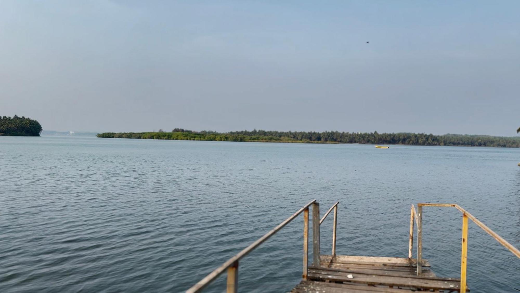 The Glasswater By The Backwater Homestay Kalyānpur 外观 照片